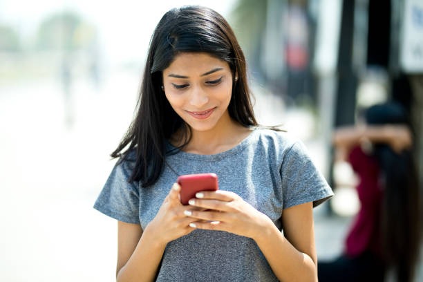 Real Facebook Likes to Improve Social Engagement